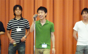卒業生による近況報告
